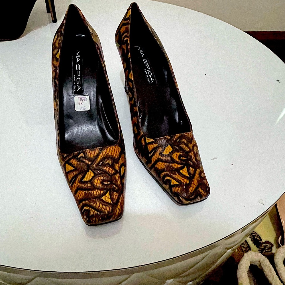 Women’s shoes
